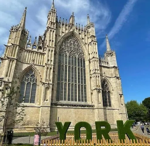 The Old Chapel Апартаменты Йорк