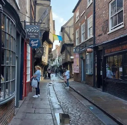 The Old Chapel Йорк